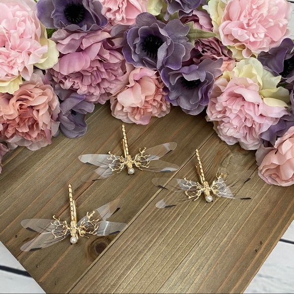 Bohemian Beautiful Gold Dragonfly Hair Clips - Picture 8 of 16